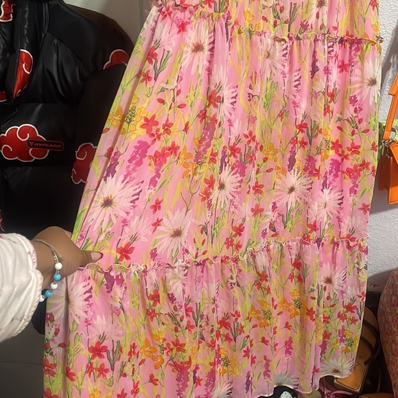 Spring bridal shower dress - Picture 2 of 2